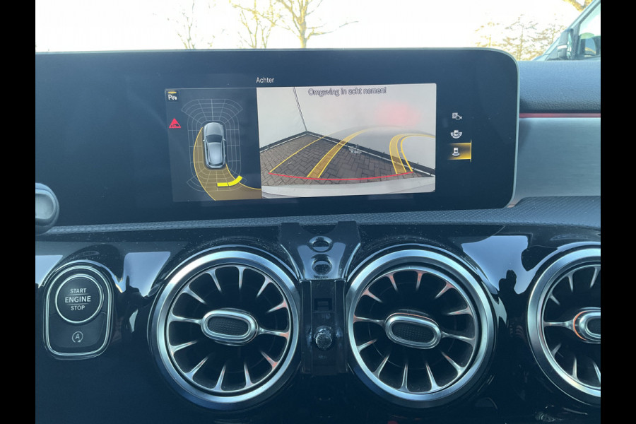 Mercedes-Benz A-Klasse 180 Aut7 Solution AMG Carplay Navi/Cam Stoelverw. Business