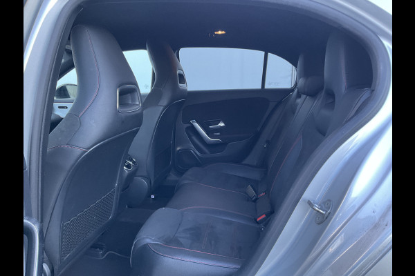 Mercedes-Benz A-Klasse 180 Aut7 Solution AMG Carplay Navi/Cam Stoelverw. Business