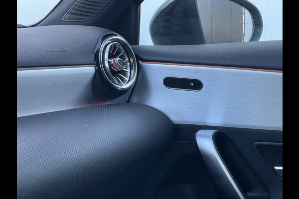 Mercedes-Benz A-Klasse 180 Aut7 Solution AMG Carplay Navi/Cam Stoelverw. Business