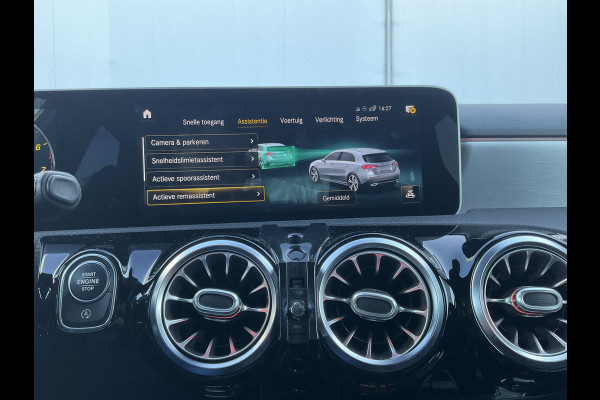 Mercedes-Benz A-Klasse 180 Aut7 Solution AMG Carplay Navi/Cam Stoelverw. Business