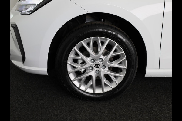 Seat Ibiza 1.0 EcoTSI 95 pk Style | Glacial White Metallic | Apple Carplay | Park Assist | Cruise Control