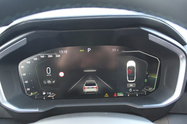 Lynk & Co 01 1.5-180pk AUTOMAAT ! Luxe hybride rijden voor een reëel bedrag ! Trekgewicht 1.800kg ! Autm. airco, navigatie, telefoonvoorb., metallic lak, LM wielen, elektr. panodak, camera 360gr., adaptieve cruise cntrl., LED verlichting, Apple carplay/Android auto etc etc