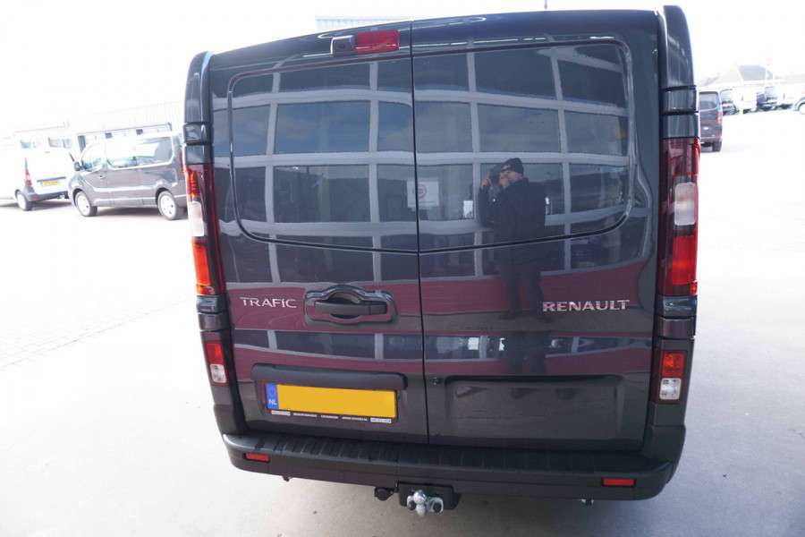 Renault Trafic 2.0 Blue dCi 130PK T29 L2H1 Advance Dubbelcab. schuifdeur L+R nr.V140 | Airco | Cruise | Camera |Trekhaak | Apple CP- Android auto | Betimmering