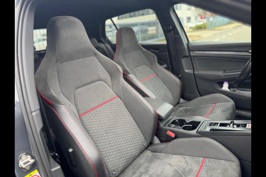 Volkswagen Golf 2.0 TSI GTI Clubsport Panorama IQ Led ACC 300 PK