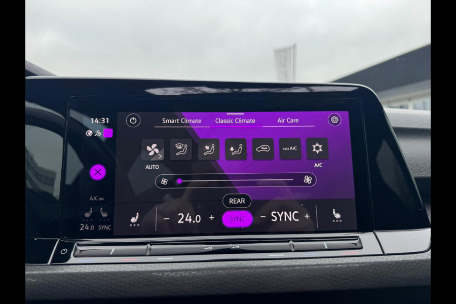 Volkswagen Golf 2.0 TSI GTI Clubsport Panorama IQ Led ACC 300 PK