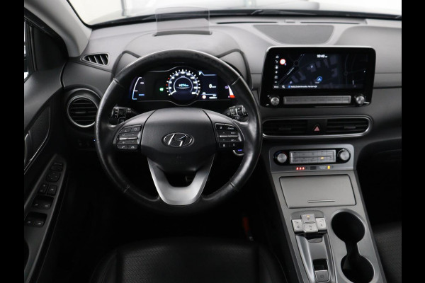 Hyundai Kona EV Limited 64 kWh | SOH 100% | 3 Fase | Stoelventilatie | Head-Up | Adaptive cruise | Camera | Leder | Carplay | Achterbankverwarming | Warmtepomp | Keyless | Full LED | Dodehoek detectie