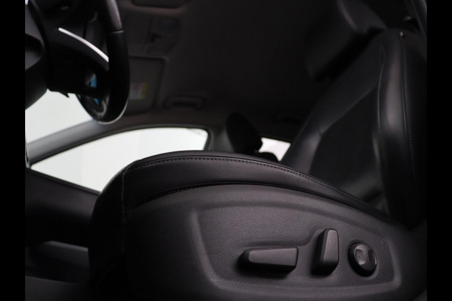Hyundai Kona EV Limited 64 kWh | SOH 100% | 3 Fase | Stoelventilatie | Head-Up | Adaptive cruise | Camera | Leder | Carplay | Achterbankverwarming | Warmtepomp | Keyless | Full LED | Dodehoek detectie