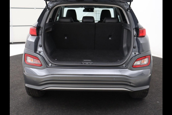 Hyundai Kona EV Limited 64 kWh | SOH 100% | 3 Fase | Stoelventilatie | Head-Up | Adaptive cruise | Camera | Leder | Carplay | Achterbankverwarming | Warmtepomp | Keyless | Full LED | Dodehoek detectie