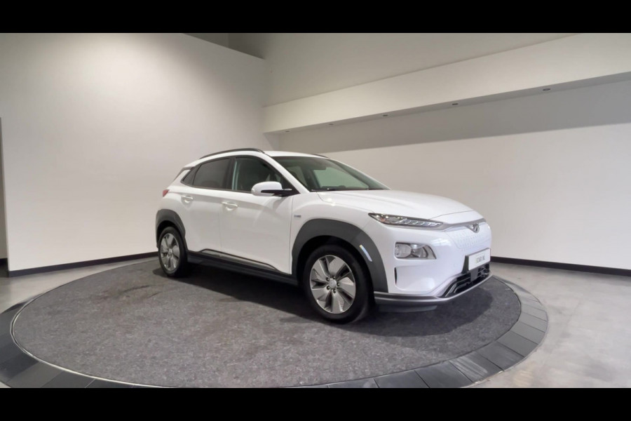 Hyundai Kona EV Fashion 64 kWh | Half leder | head ups display | achteruitrijcamera
