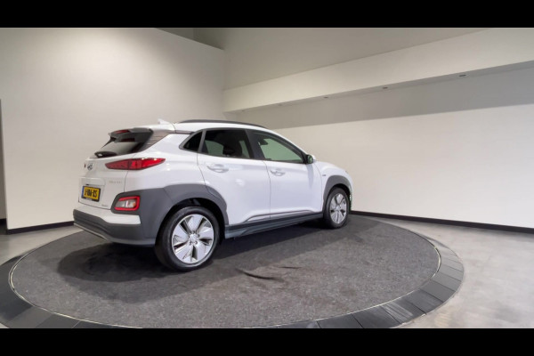 Hyundai Kona EV Fashion 64 kWh | Half leder | head ups display | achteruitrijcamera
