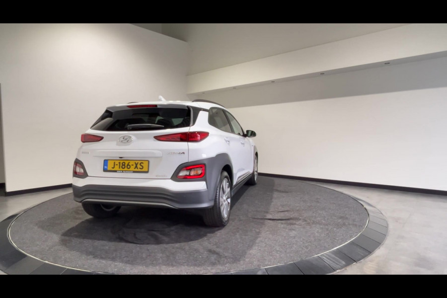 Hyundai Kona EV Fashion 64 kWh | Half leder | head ups display | achteruitrijcamera