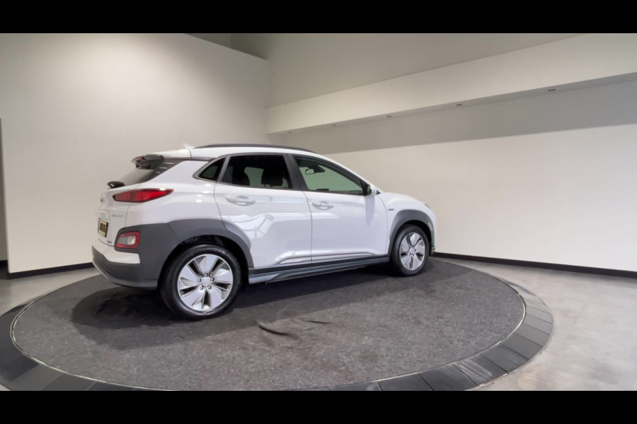 Hyundai Kona EV Fashion 64 kWh | Half leder | head ups display | achteruitrijcamera