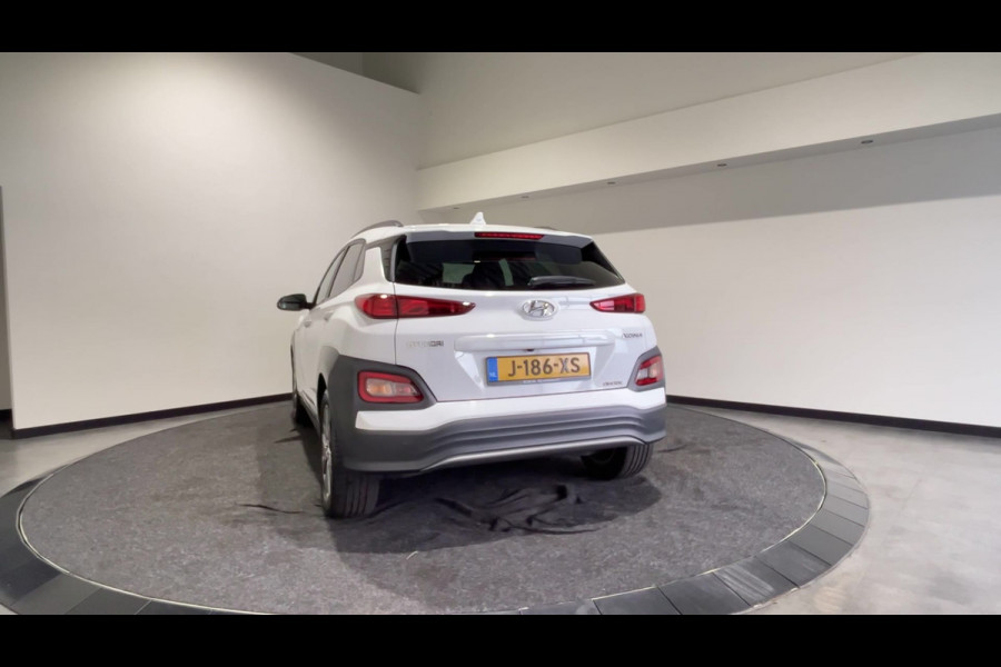 Hyundai Kona EV Fashion 64 kWh | Half leder | head ups display | achteruitrijcamera