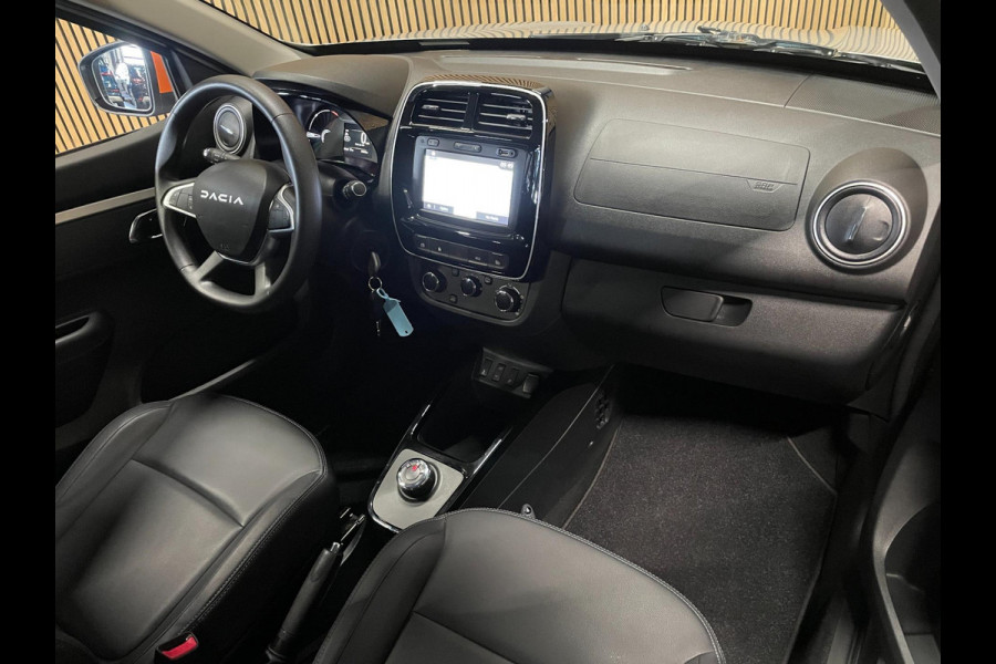 Dacia Spring Expression 27 kWh|AIRCO|LEDER|CARPLAY|CRUISE CONTROL|ACHTERUITRIJCAMERA|NAVIGATIE|PARKEERSENSOREN|LMV|NIEUWSTAAT|