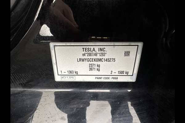 Tesla Model Y Long Range AWD 75 kWh Black-Line [ 3-Fase-11kW ] {SOH-100%} NEW BATTERYPACK (INCL-BTW) Aut. *PANO | AUTO-PILOT | LEATHER | NAVI-FULLMAP | MATRIX-LED | KEYLESS | CAMERA | DAB+ | HEATED-COMFORTSEATS | PRIVACYGLASS | TOPVIEW | TOWBAR |  20''ALU*