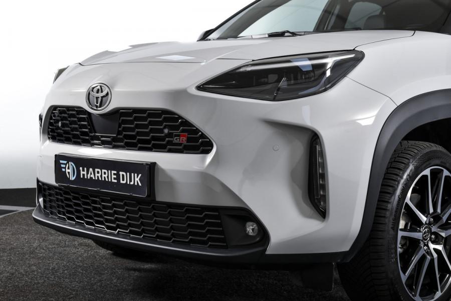 Toyota Yaris Cross 1.5 Hybrid 130 GR Sport | Adapt.Cruise | Head-up | 360 Camera | Stoel+Stuurverw. | Dig.Cockpit | NAV + App.Connect (Draadloos) | ECC | LM 18" | 6116