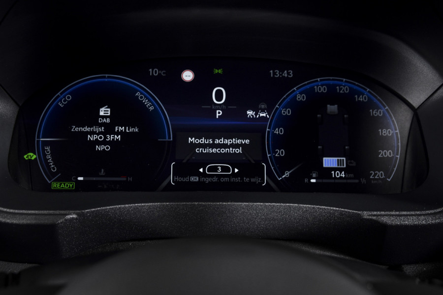 Toyota Yaris Cross 1.5 Hybrid 130 GR Sport | Adapt.Cruise | Head-up | 360 Camera | Stoel+Stuurverw. | Dig.Cockpit | NAV + App.Connect (Draadloos) | ECC | LM 18" | 6116