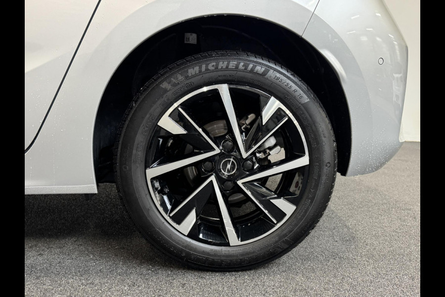 Opel Corsa 1.2 Turbo 110pk Hybrid Automaat GS Navigatie Airco Cruise control Parkeersensoren Apple Carplay/ Android Auto Camera Lichtmetalen velgen LED