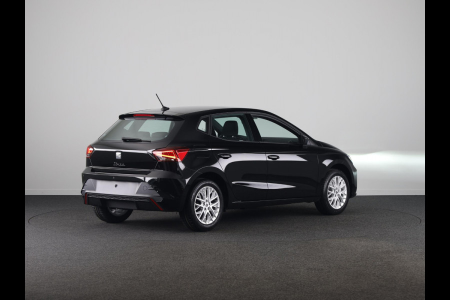 Seat Ibiza Style Plus 1.0 EcoTSI 95 PK | Midnight Black Metallic | Apple Carplay | Park Assist | Cruise Control