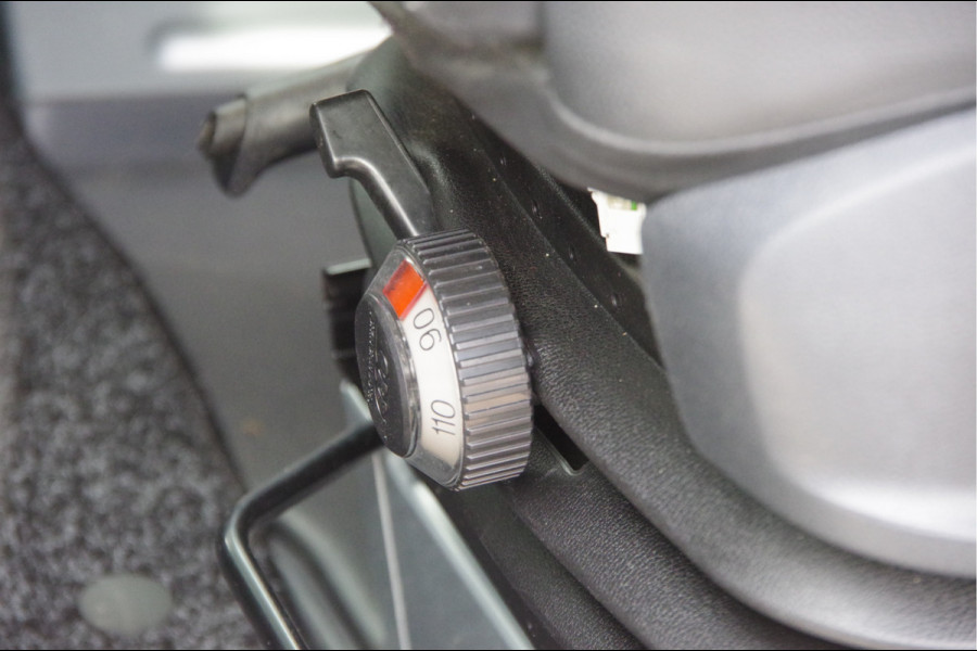 Mercedes-Benz Sprinter 319 3.0 CDI V6 L2H1 AUT. LED, MBUX 10'', 3.5T TREKHAAK, LEDER, 360 CAMERA, ADAPT. CRUISE, CLIMA, NAVI, PARKEERSENSOREN, NL AUTO,