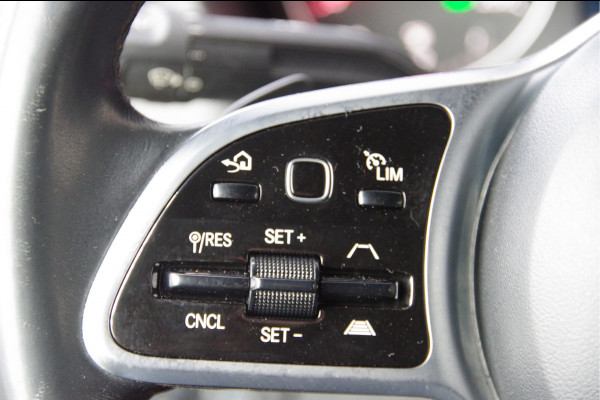 Mercedes-Benz Sprinter 319 3.0 CDI V6 L2H1 AUT. LED, MBUX 10'', 3.5T TREKHAAK, LEDER, 360 CAMERA, ADAPT. CRUISE, CLIMA, NAVI, PARKEERSENSOREN, NL AUTO,