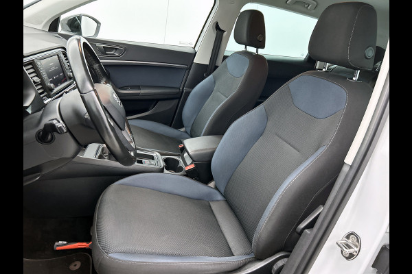 Seat Ateca 1.0 EcoTSI Style Business Intense Sport (NL-auto, Carplay, Camera, Trekhaak, Parkeersen V+A, Navi, Climate Con, Etc))