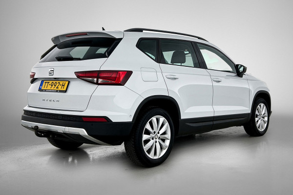 Seat Ateca 1.0 EcoTSI Style Business Intense Sport (NL-auto, Carplay, Camera, Trekhaak, Parkeersen V+A, Navi, Climate Con, Etc))