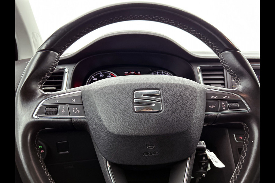 Seat Ateca 1.0 EcoTSI Style Business Intense Sport (NL-auto, Carplay, Camera, Trekhaak, Parkeersen V+A, Navi, Climate Con, Etc))