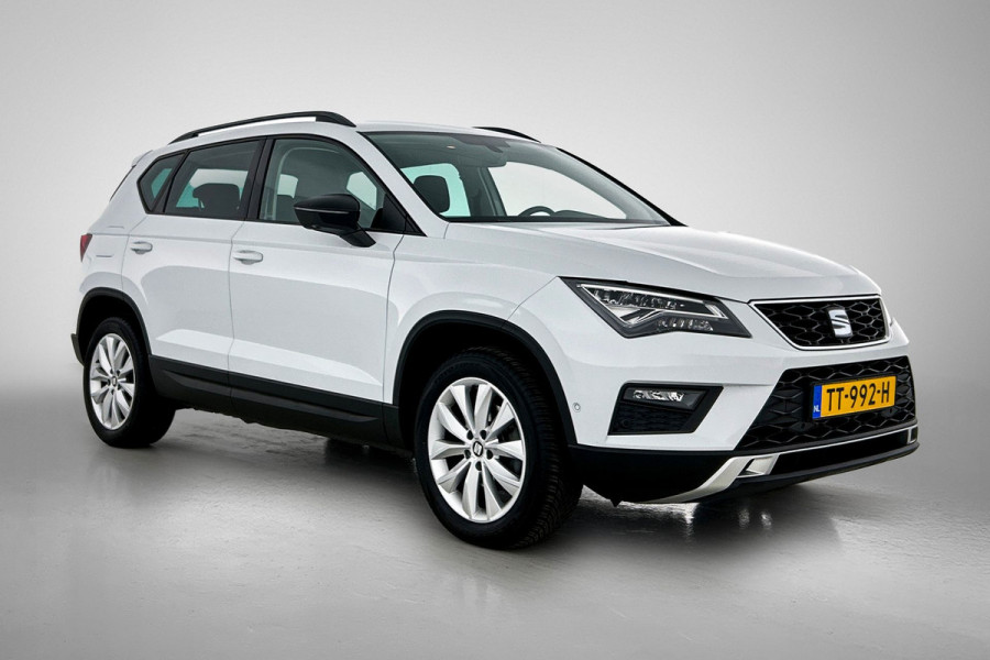 Seat Ateca 1.0 EcoTSI Style Business Intense Sport (NL-auto, Carplay, Camera, Trekhaak, Parkeersen V+A, Navi, Climate Con, Etc))
