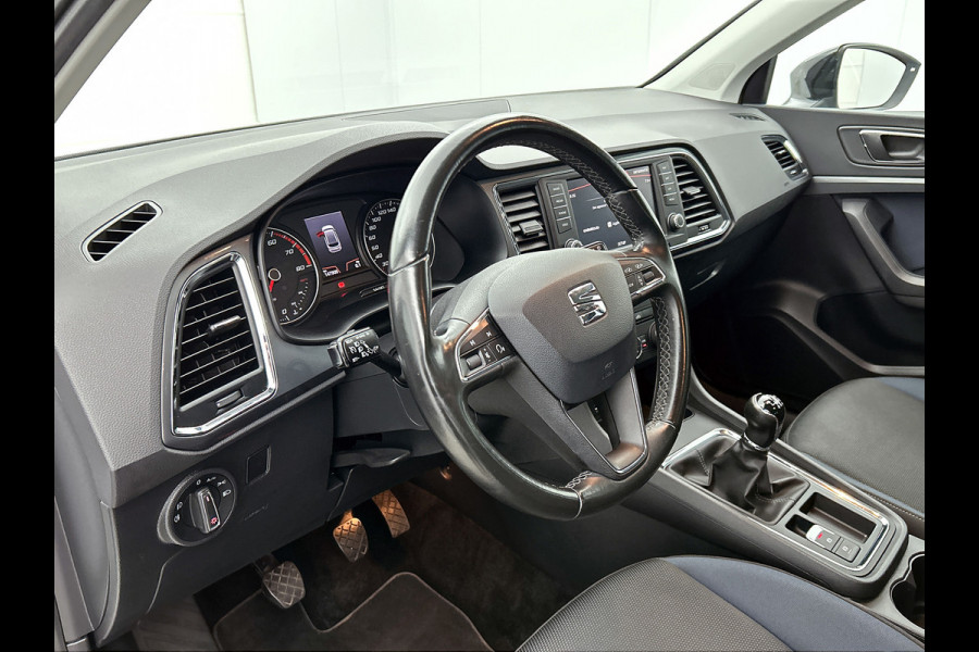 Seat Ateca 1.0 EcoTSI Style Business Intense Sport (NL-auto, Carplay, Camera, Trekhaak, Parkeersen V+A, Navi, Climate Con, Etc))