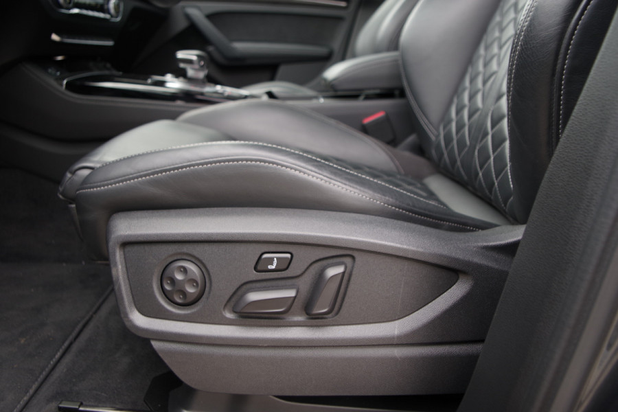 Audi Q5 Sportback 55 TFSI e 367 PK S-Line edition Competition PHEV, Luchtvering, Panoramadak, RS-Leder, Massage