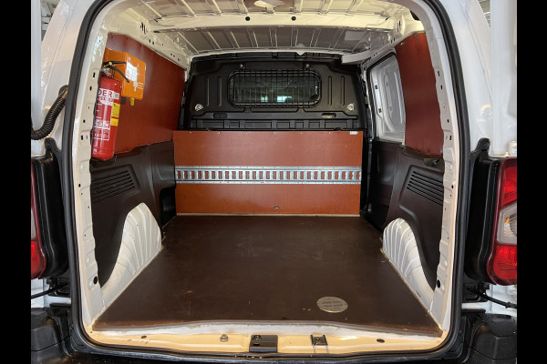 Peugeot Partner 1.5 BlueHDI Premium / vaste prijs rijklaar € 12.950 ex btw / euro 6 / bpm vrij / lease vanaf € 218 / airco / cruise / imperial / laadruimte ventilatie !