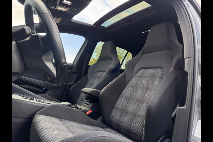Volkswagen Golf 1.4 eHybrid GTE Pano/Matrix/HuD