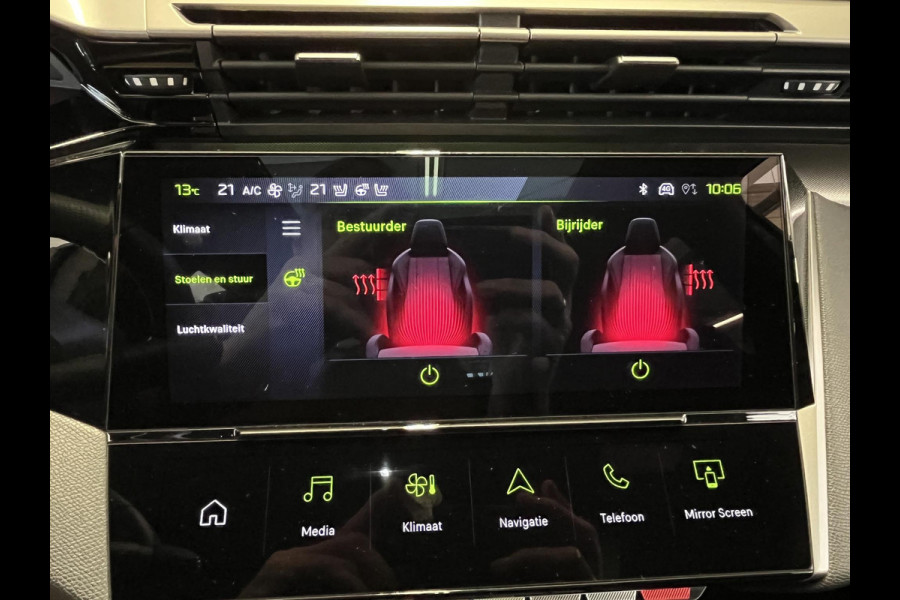 Peugeot 408 1.2 Hybrid 145 e-DCS6 GT Bekleding Alcantara/kunstleder, Panoramisch schuifdak, 360 Vision & Drive Assist Plus Pack, navigatie.