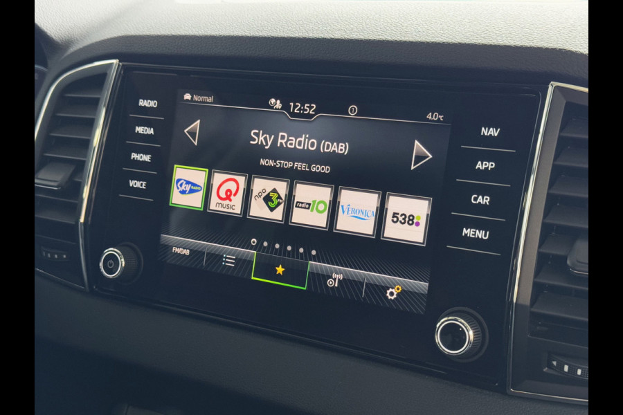 Škoda Karoq ✅3.719KM✅ 1.5 TSI 150 PK CARPLAY NAVI VIR.COCKPIT STOEL/STUUR VERW. ADAP.CRUISE ✅ Top Auto's 30 jaar VAG Specialist / Zowel PHEV / HEV / HYBRID als Type's Business / Edition / Sportline / Ultimate etc✅