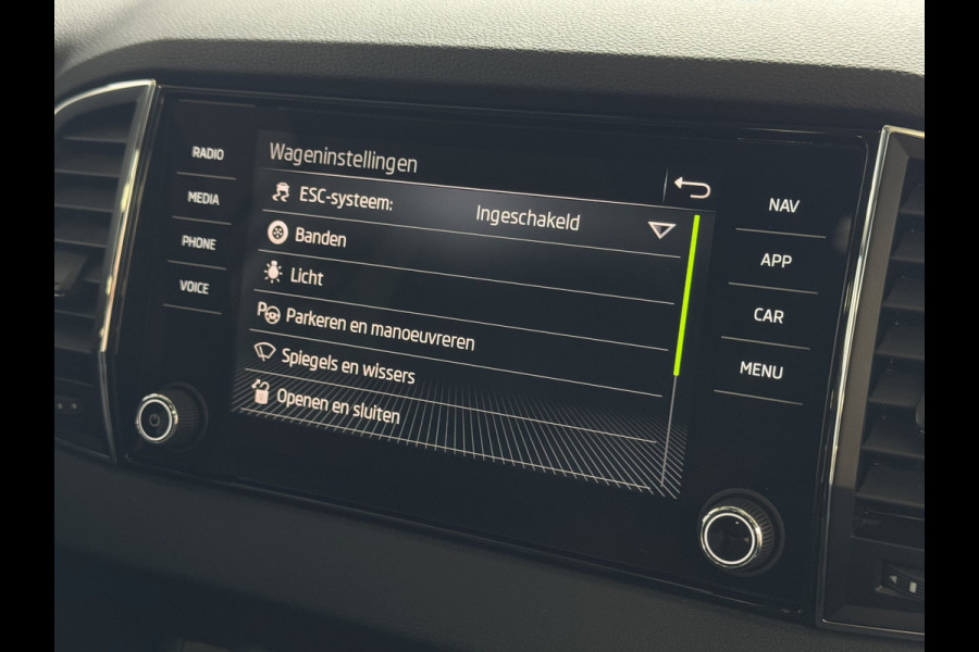 Škoda Karoq ✅3.719KM✅ 1.5 TSI 150 PK CARPLAY NAVI VIR.COCKPIT STOEL/STUUR VERW. ADAP.CRUISE ✅ Top Auto's 30 jaar VAG Specialist / Zowel PHEV / HEV / HYBRID als Type's Business / Edition / Sportline / Ultimate etc✅