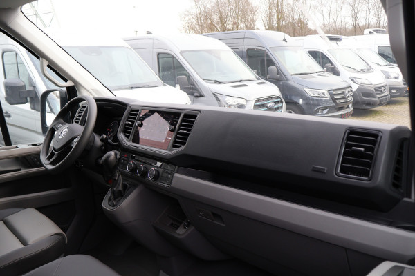 Volkswagen Crafter 2.0 TDI 177pk L3 H2 Automaat Airco Navigatie Camera Trekhaak