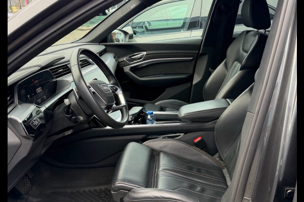 Audi e-tron Sportback 55 quattro edition 95 kWh / 360Camera / Leder / Nachtzicht B&O / 22'' / Carplay / Navigatie / Stoelverwarming / DAB / ACC