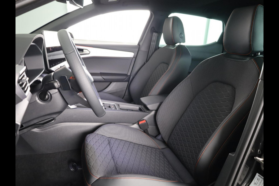 Seat Leon 1.5 TSI e-Hybrid FR Business | Black Pack | Glazen schuif-kanteldak | Safe & Driving Pack | Technology Pack | C2K - Velgen 'Black Pack', 18 inch
