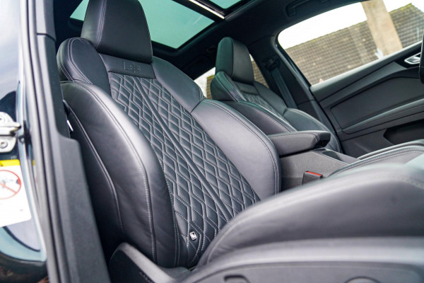 Audi Q4 e-tron 50 quattro Launch edition Advanced Plus 77 kWh | Panorama | BTW | Competition | RS zetels | Memory | HuD | 360 cam
