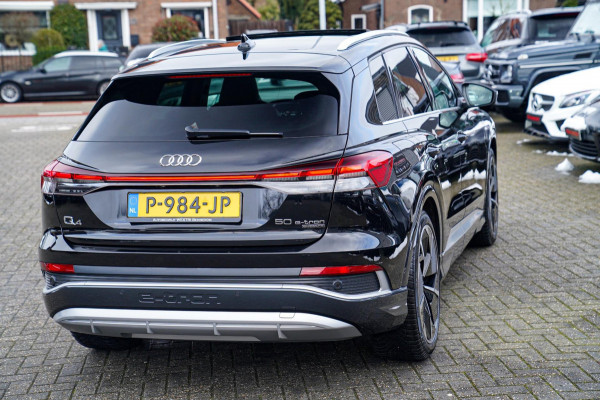 Audi Q4 e-tron 50 quattro Launch edition Advanced Plus 77 kWh | Panorama | BTW | Competition | RS zetels | Memory | HuD | 360 cam