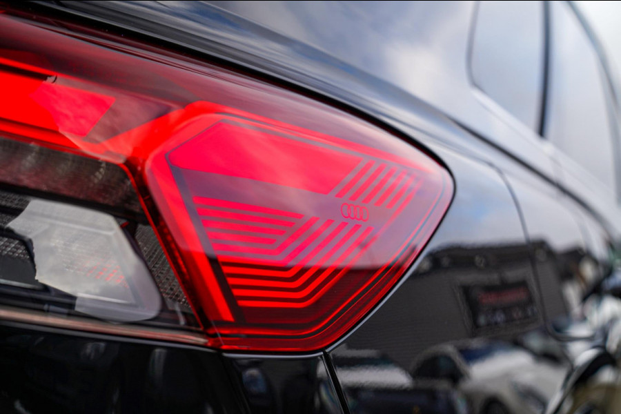 Audi Q4 e-tron 50 quattro Launch edition Advanced Plus 77 kWh | Panorama | BTW | Competition | RS zetels | Memory | HuD | 360 cam