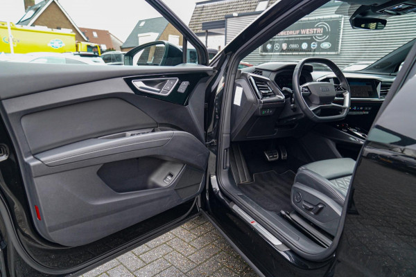Audi Q4 e-tron 50 quattro Launch edition Advanced Plus 77 kWh | Panorama | BTW | Competition | RS zetels | Memory | HuD | 360 cam