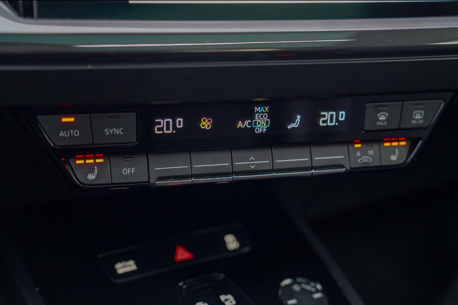 Audi Q4 e-tron 50 quattro Launch edition Advanced Plus 77 kWh | Panorama | BTW | Competition | RS zetels | Memory | HuD | 360 cam