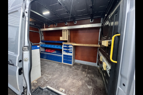 Volkswagen Crafter 35 2.0 TDI L3H3 Sortimo/Nieuwstaat!