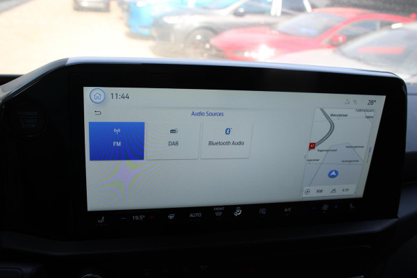 Ford Transit Custom 320 2.5 PHEV L2H1 Sport 233pk | Inklapbare trekhaak | 19 inch lichtmetalen Sport velgen (mat zwart) | Verwarmbaar stuurwiel  | Navigatie systeem | B&O speakers