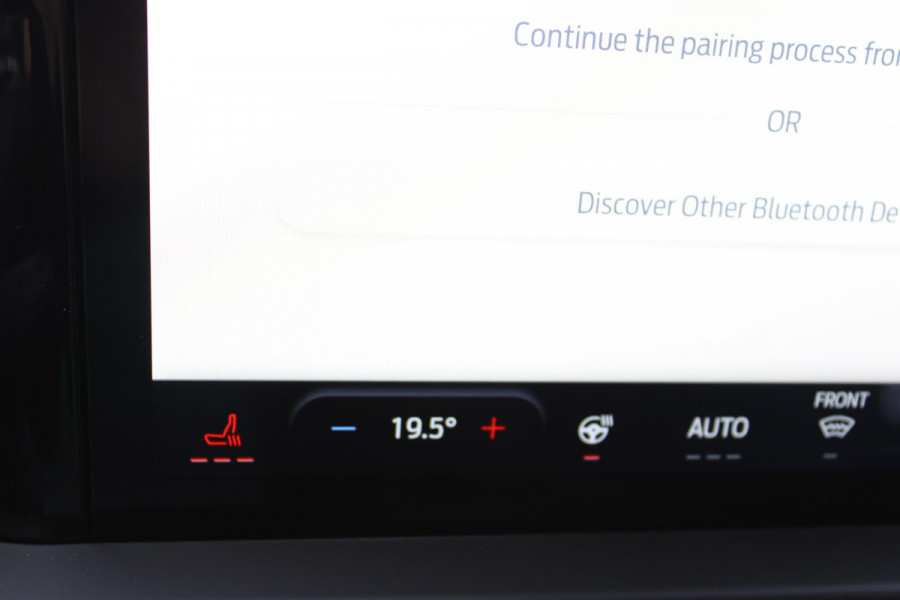 Ford Transit Custom 320 2.5 PHEV L2H1 Sport 233pk | Inklapbare trekhaak | 19 inch lichtmetalen Sport velgen (mat zwart) | Verwarmbaar stuurwiel  | Navigatie systeem | B&O speakers