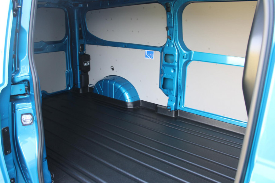 Ford Transit Custom 320 2.5 PHEV L2H1 Sport 233pk | Inklapbare trekhaak | 19 inch lichtmetalen Sport velgen (mat zwart) | Verwarmbaar stuurwiel  | Navigatie systeem | B&O speakers