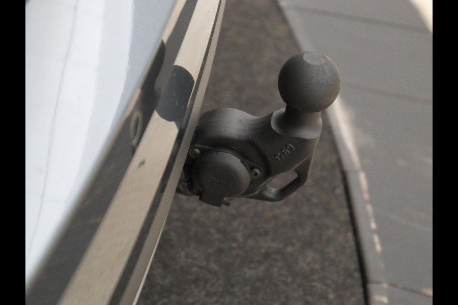 Škoda Karoq 1.5 TSI Sportline | Trekhaak | Stoelverwarming | Virtual Cockpit | Stuurverwarming | Carplay | Sportstoelen | Camera | Navigatie | Cruise control | Parkeerhulp