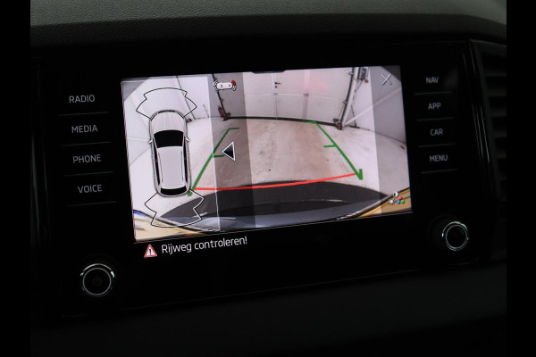 Škoda Karoq 1.5 TSI Sportline | Trekhaak | Stoelverwarming | Virtual Cockpit | Stuurverwarming | Carplay | Sportstoelen | Camera | Navigatie | Cruise control | Parkeerhulp